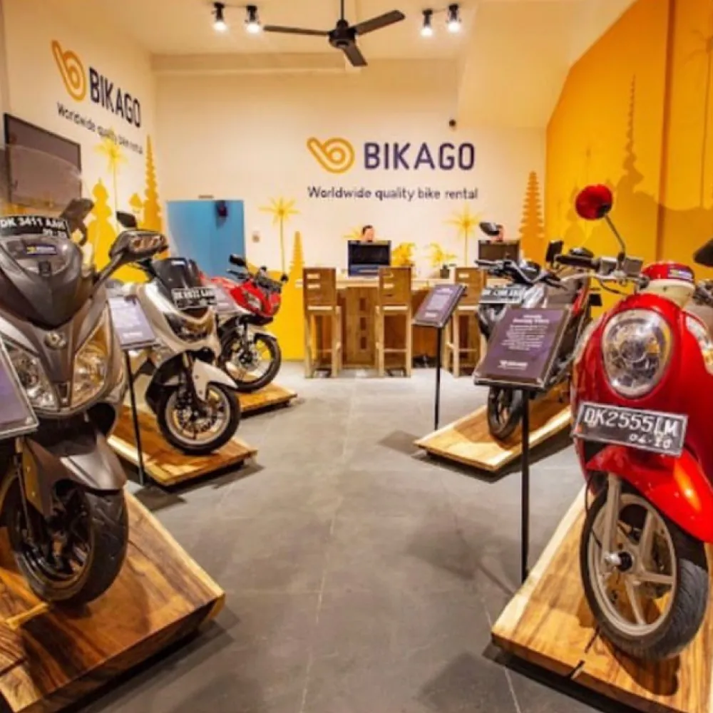 Скутеры в шоуруме Bikago